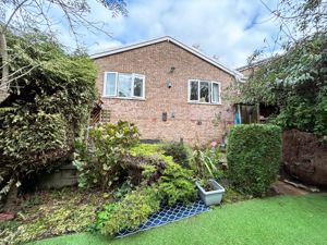 Photo 15- click for photo gallery